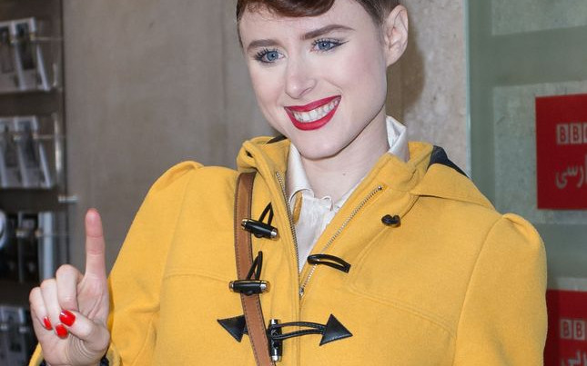 Kiesza kręciła to wideo ze złamanym żebrem [VIDEO]