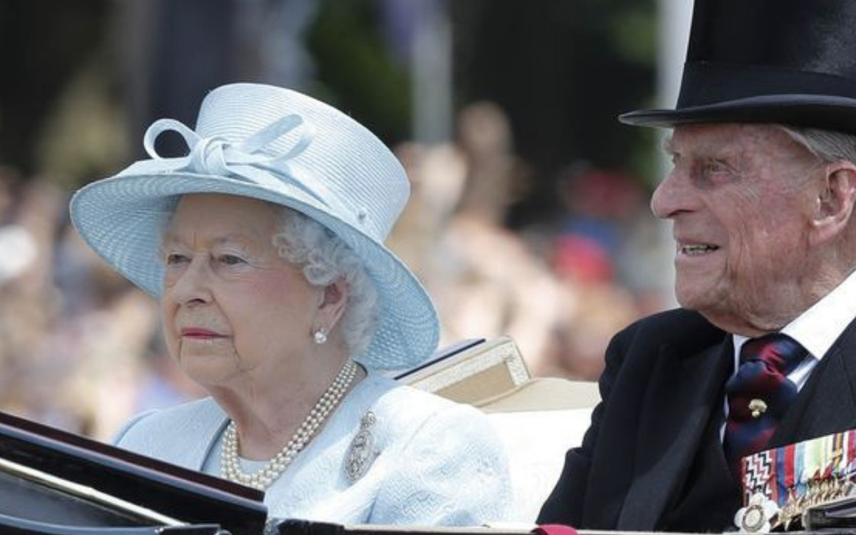 Królowa Elżbieta II przeżywa żałobę. Jest załamana