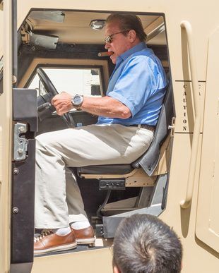 arnold-schwarzenegger-g-R1