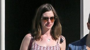 Anne Hathaway trzy miesiące po porodzie – wróciła do formy? (FOTO)