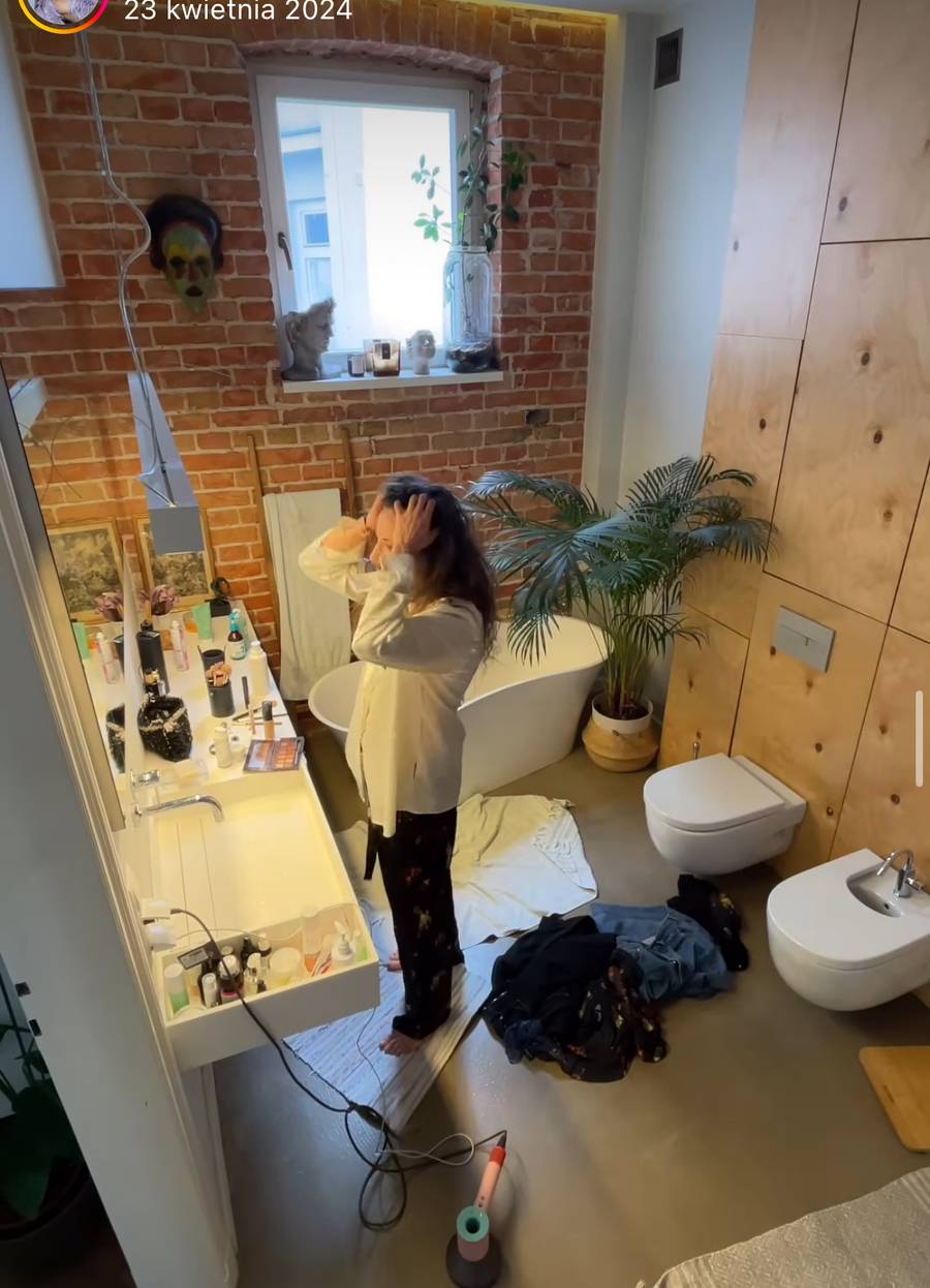 Tak wygląda dom Michała Szpaka. Ekscentryczne wnętrza w uroczej kamienicy