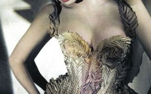 Lara Stone zawładnęła Vogue’m (FOTO)