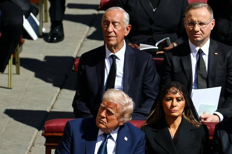 Pogrzeb Papieża Franciszka. Delegacja rządzących: Donald i Melania Trump, Andrzej Duda z żoną…