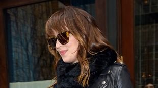 Ojczym Dakoty Johnson obejrzy 50 twarzy Greya?