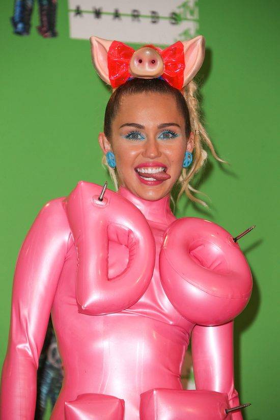 Straciły cnotę z kolegami z branży?