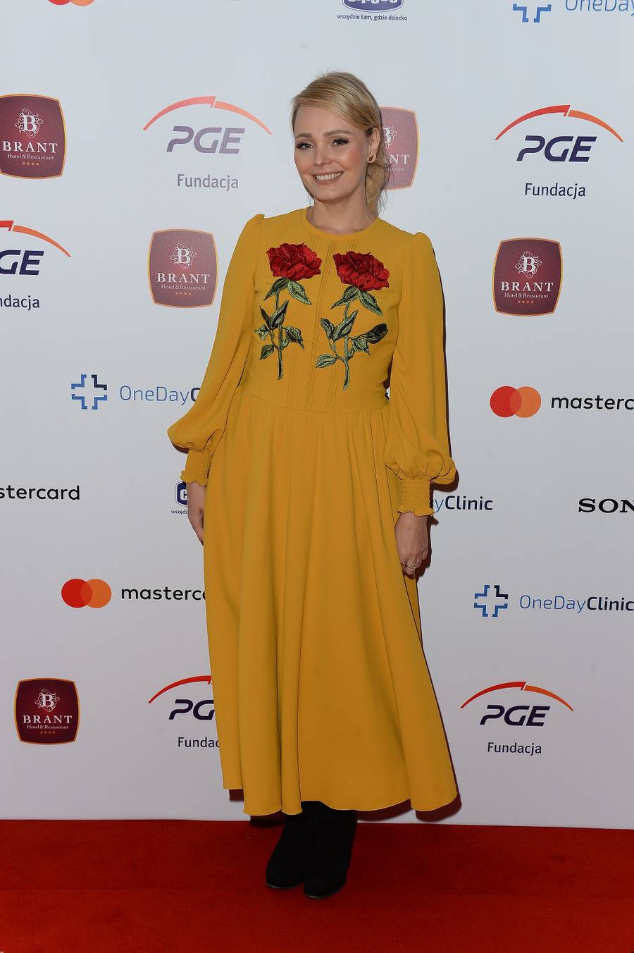 Zakościelny z wózkiem i koszmarna stylizacja pogodynki, czyli…