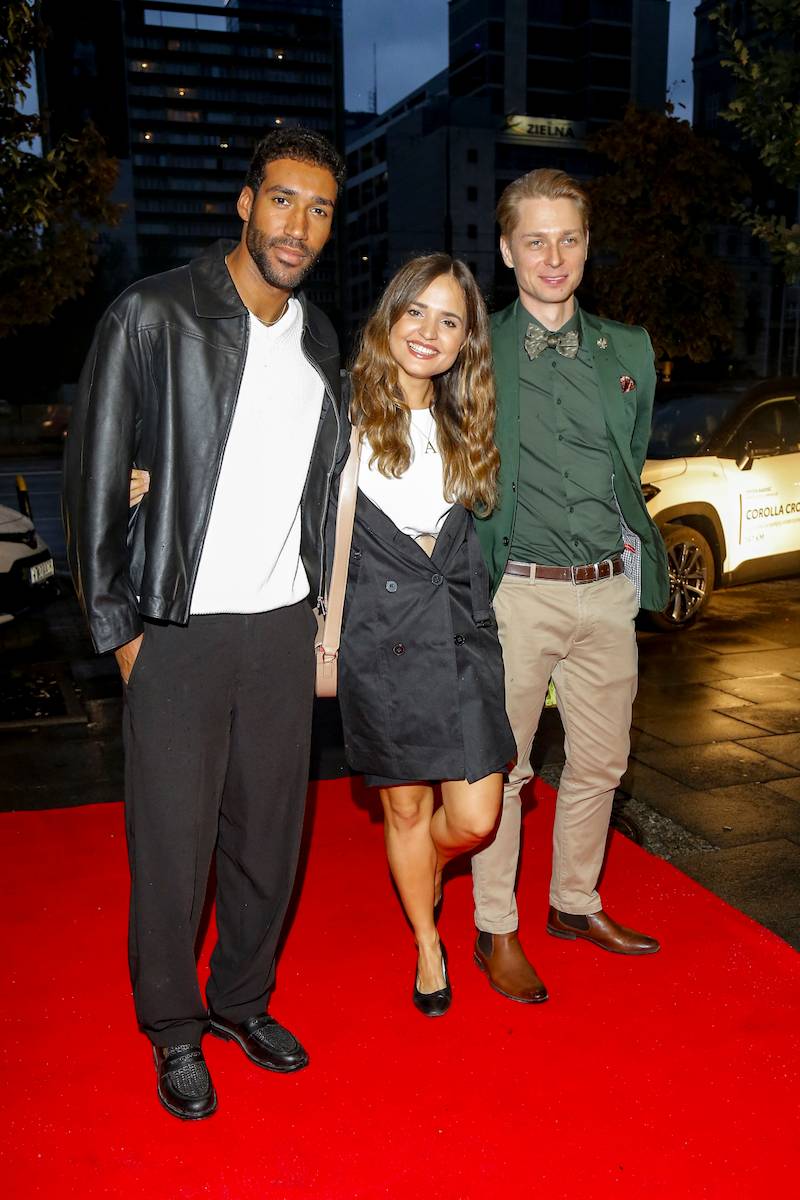 Premiera spektaklu “Gra w randki”. Barbara Bursztynowicz z “Klanu”, Lucyna Malec, Katarzyna Glinka…