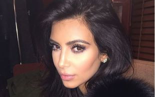 Kim Kardashian znowu pokazała nagą pupę (FOTO)