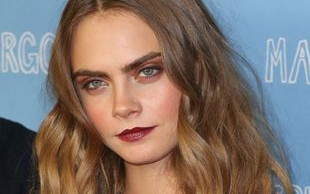 WOW! Cara Delevingne potrafi wprawić w osłupienie (FOTO)