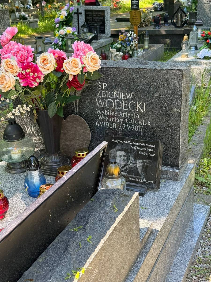 Tak dziś wygląda grób Zbigniewa Wodeckiego, fot. Instagram
