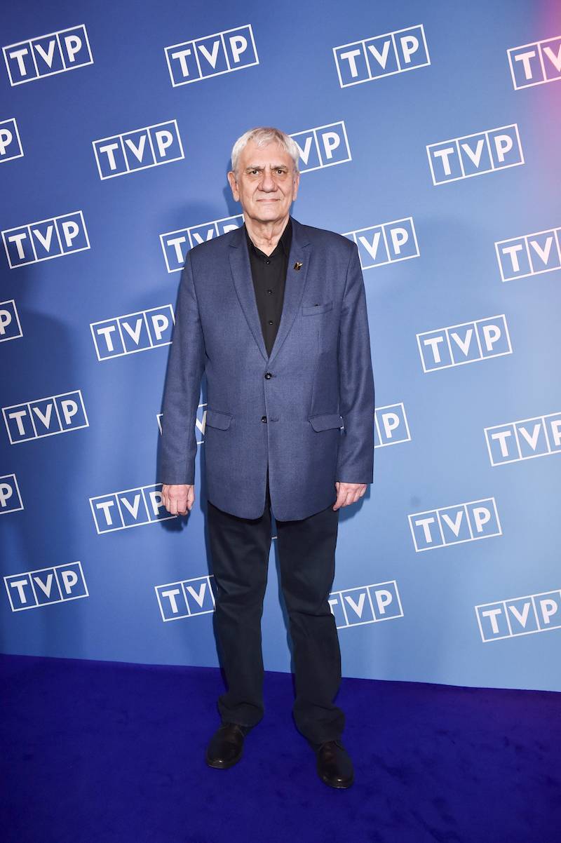 Gwiazdy starej telewizji na benefis Bohdana Łazuki. Wiesław Ochman z synem, Walewska, Sieńczyłło…