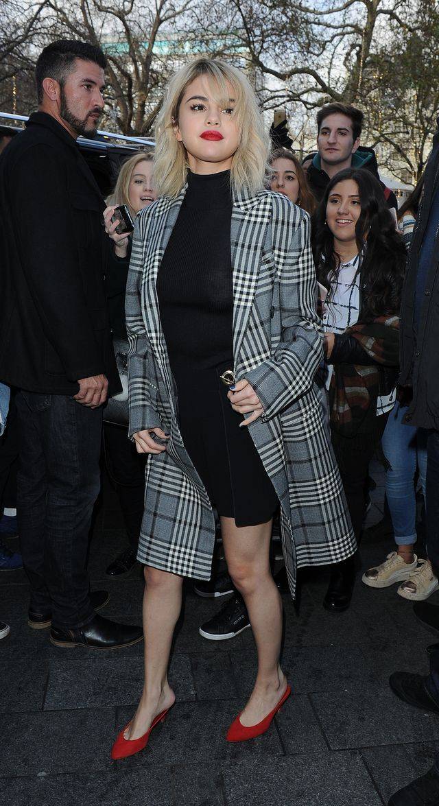 Selena Gomez w Londynie – jeden dzień i SZEŚĆ STYLIZACJI!
