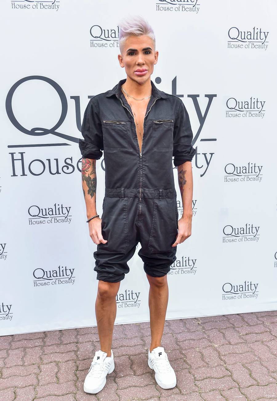 Michał Przybyłowicz na otwarciu salonu