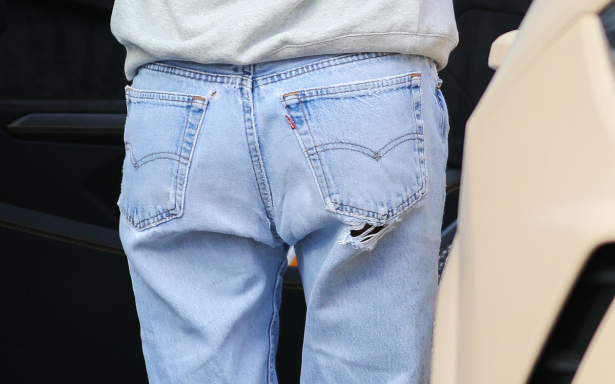 Mówią, że jest kobieca i sexy, ale CO SIĘ STAŁO z jej PUPĄ? (ZDJĘCIA)