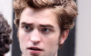Robert Pattinson z papierosem (FOTO)