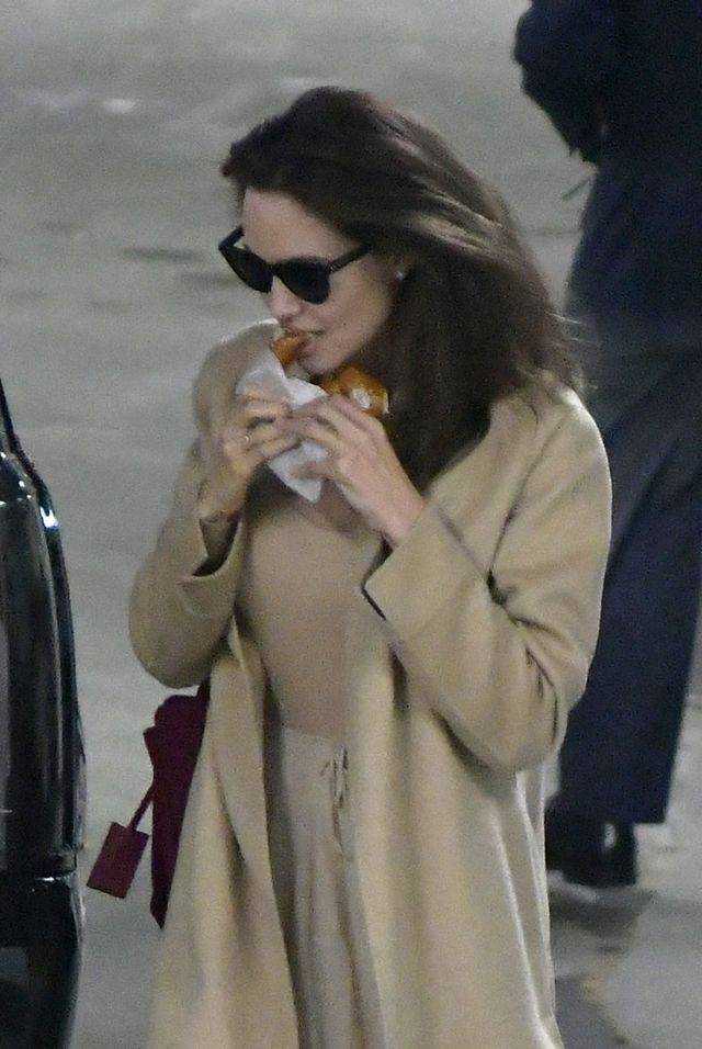 Angelina Jolie je precla