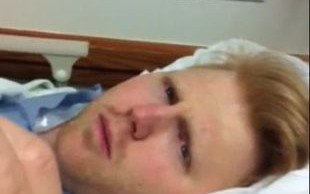 Obudził się z narkozy, nie poznał swojej żony i… (VIDEO)