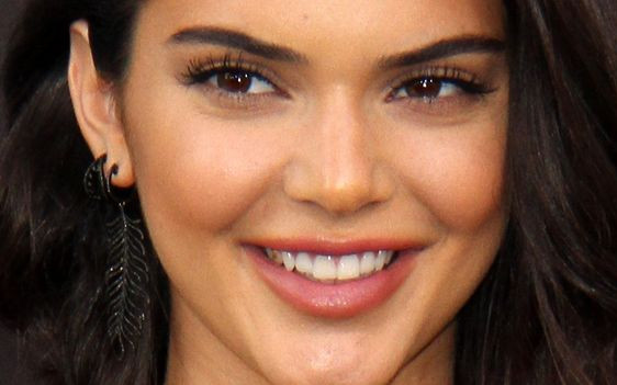 Naga Kendall Jenner. Takie jej jeszcze nie widziałeś!