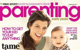 Synek Kourtney Kardashian stawia pierwsze kroki… (FOTO)