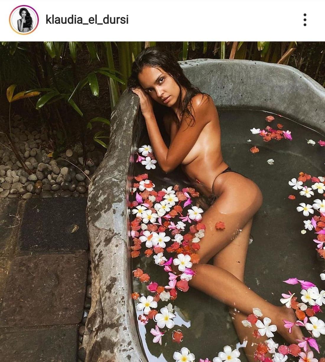 Klaudia El Dursi w wannie