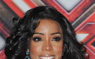 Burza loków Kelly Rowland (FOTO)