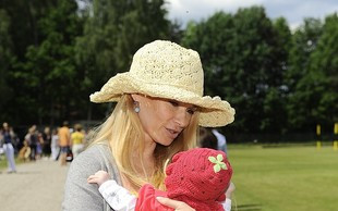 Ewa Pacuła z córeczką i partnerem (FOTO)