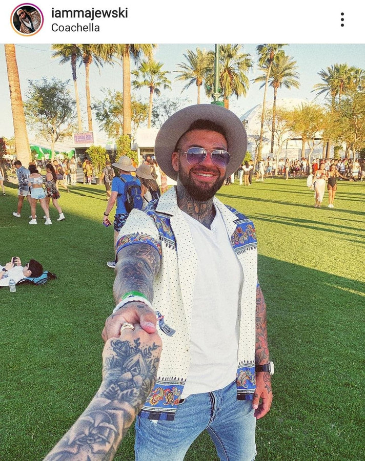 Wpada w ucho! Widać, że podszedł z dystansem