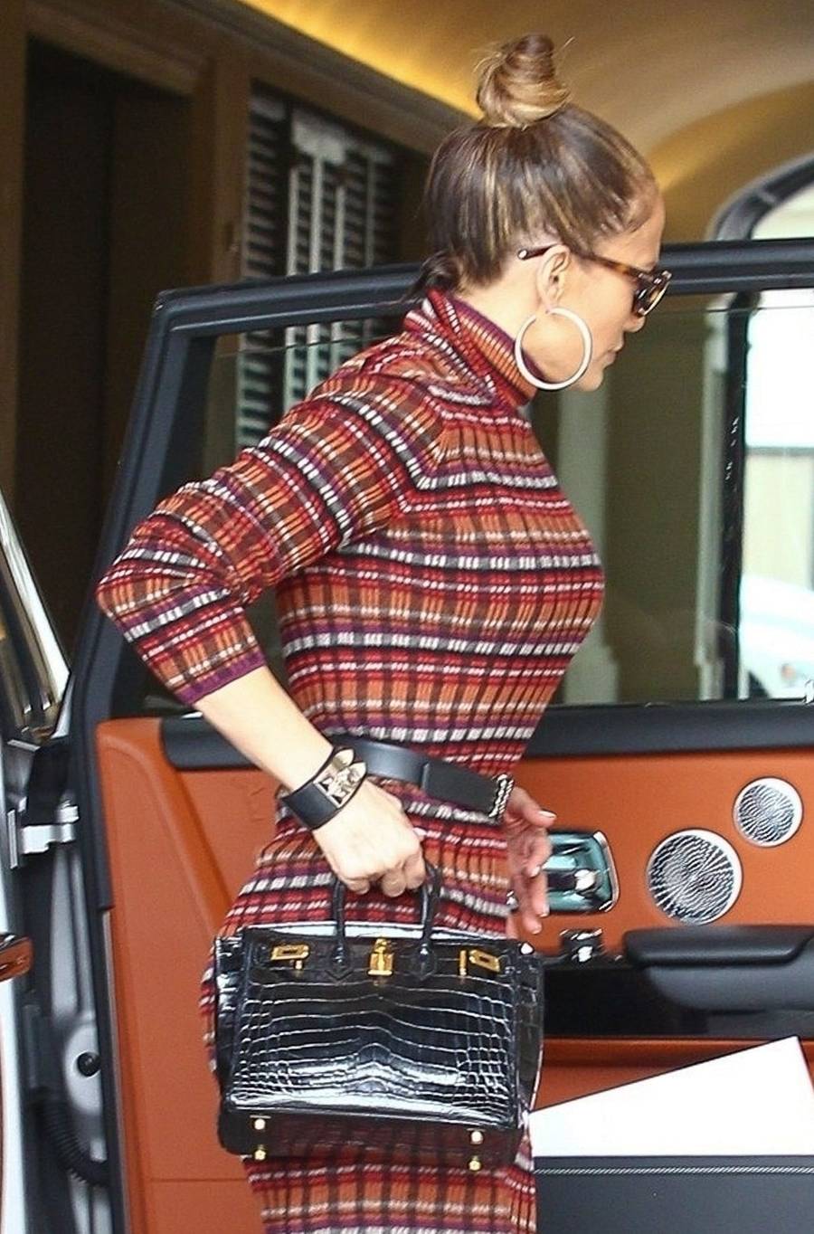 Tak Jennifer Lopez ubiera się na spotkania bieznsowe