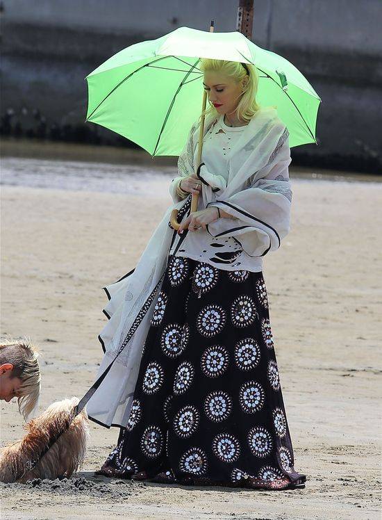 Gwen Stefani ukrywa się przed słońcem