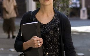 Katie Holmes ubrana w byle co dla… innych! (FOTO)