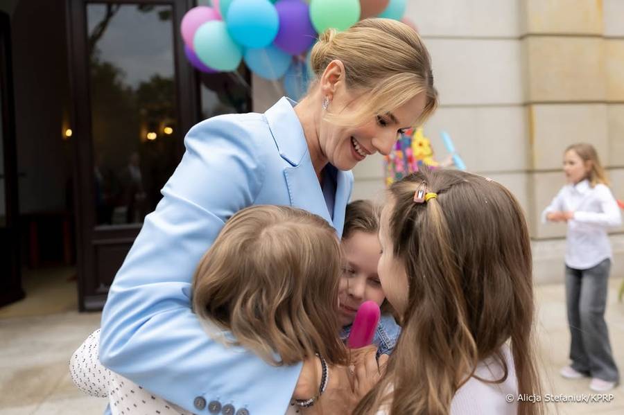 Marta Nawrocka w Dzień Dziecka świętuje z maluchami, fot. Instagram