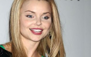 Iza Miko na FB cienka jak kartka papieru (FOTO)