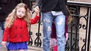 Modna mama w drodze do szkoły (FOTO)