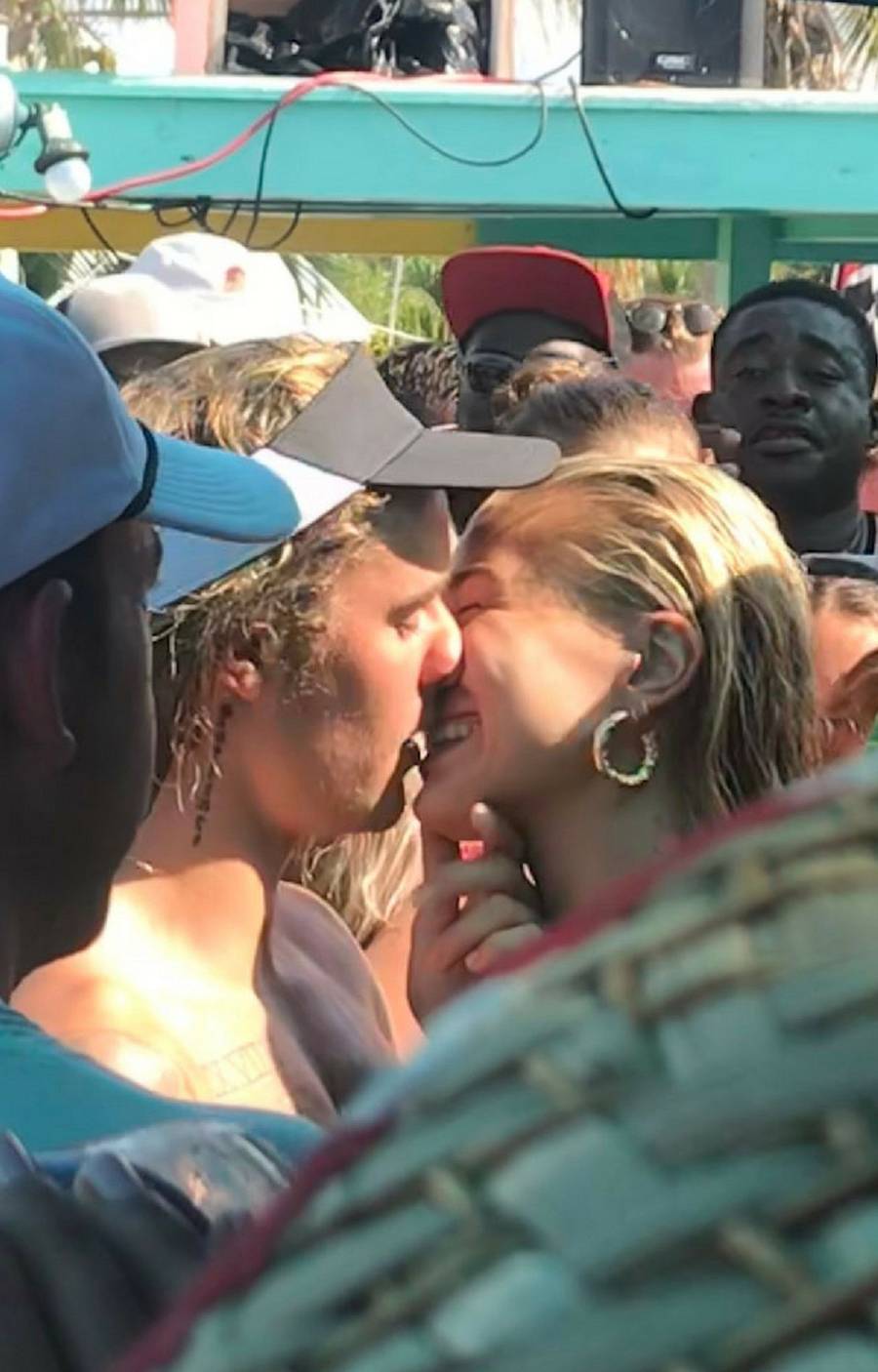 Ojciec Justina Biebera zdradził, że Hailey Baldwin jest w CIĄŻY?