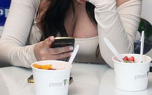 Kim Kardashian pokazała zdjęcie ciążowego brzuszka!