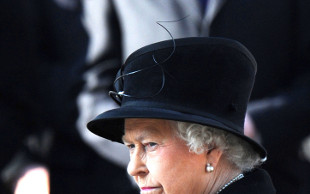 Królowa Elżbieta II trafiła do szpitala