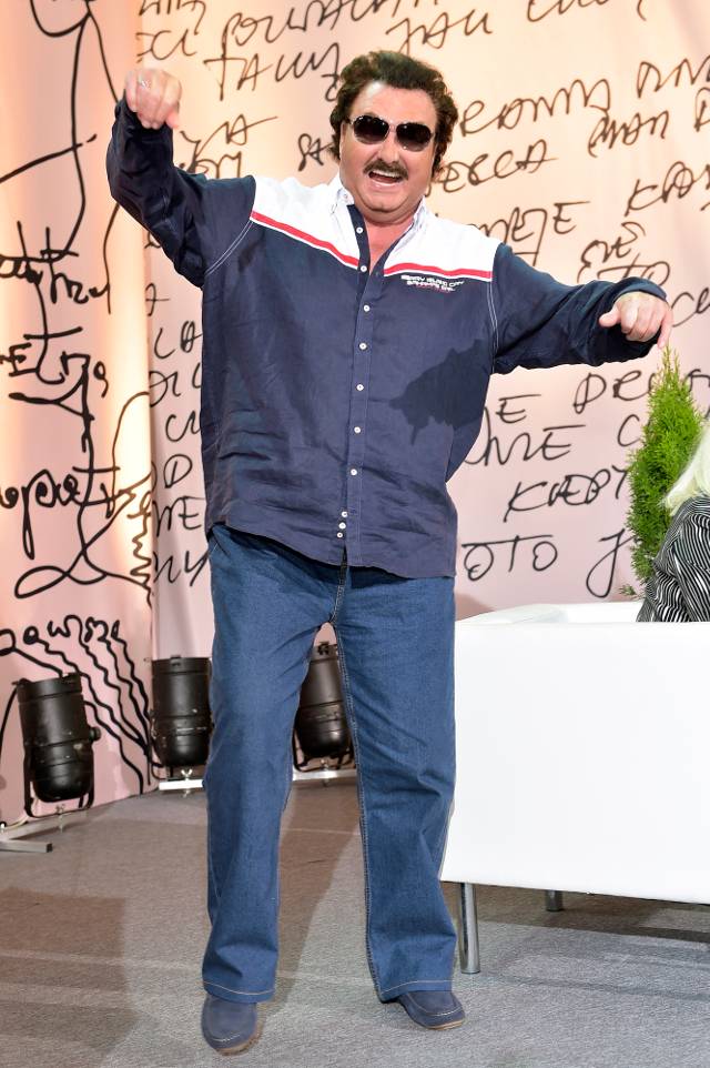 Zdjęcia tygodnia: Górniak skacze na Donatana, Krawczyk robi samolot, Lipnicka łapie się za pupę