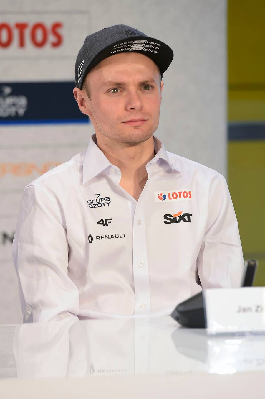 PARTNERKI polskich skoczków narciarskich – to one ich wspierają!