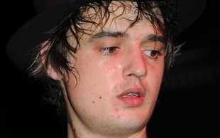 Pete Doherty został wyrzucony z odwyku