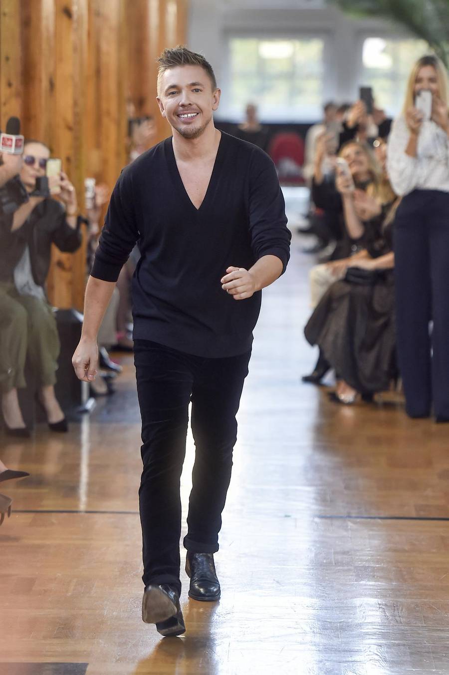 Jesienne stylizacje Sochy, Janachowskiej, Dygant i Rzozenek na pokazie Łukasza Jemioła