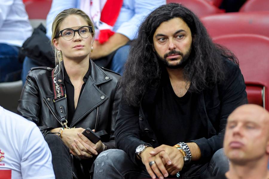 Mecz Polska- Austria: Lewandowska w krótkich szortach, Ślotała z narzeczonym i znani politycy