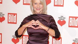 66 lat i figura klepsydry (FOTO)