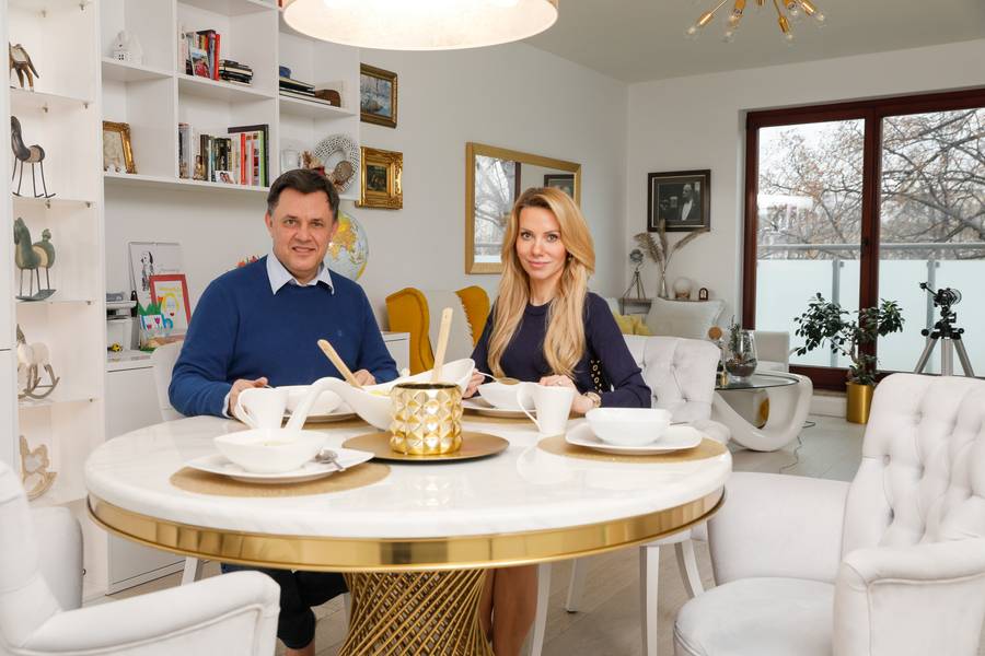 Małgorzata Opczowska wpuściła paparazzi do swojego domu. Wnętrza ociekają ZŁOTEM!