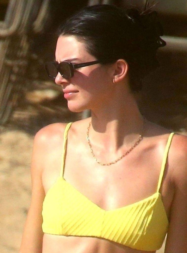Kendall Jenner w bikini