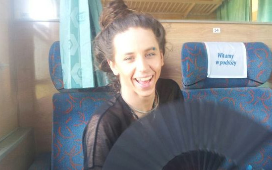 Michał Szpak w koczku i z wachlarzem (FOTO)