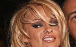 Pamela Anderson jest spłukana!