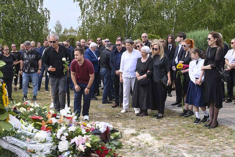 Pochowano Krzysztofa Banaszyka w wieku 54 lat. Plejada gwiazd na pogrzebie aktora