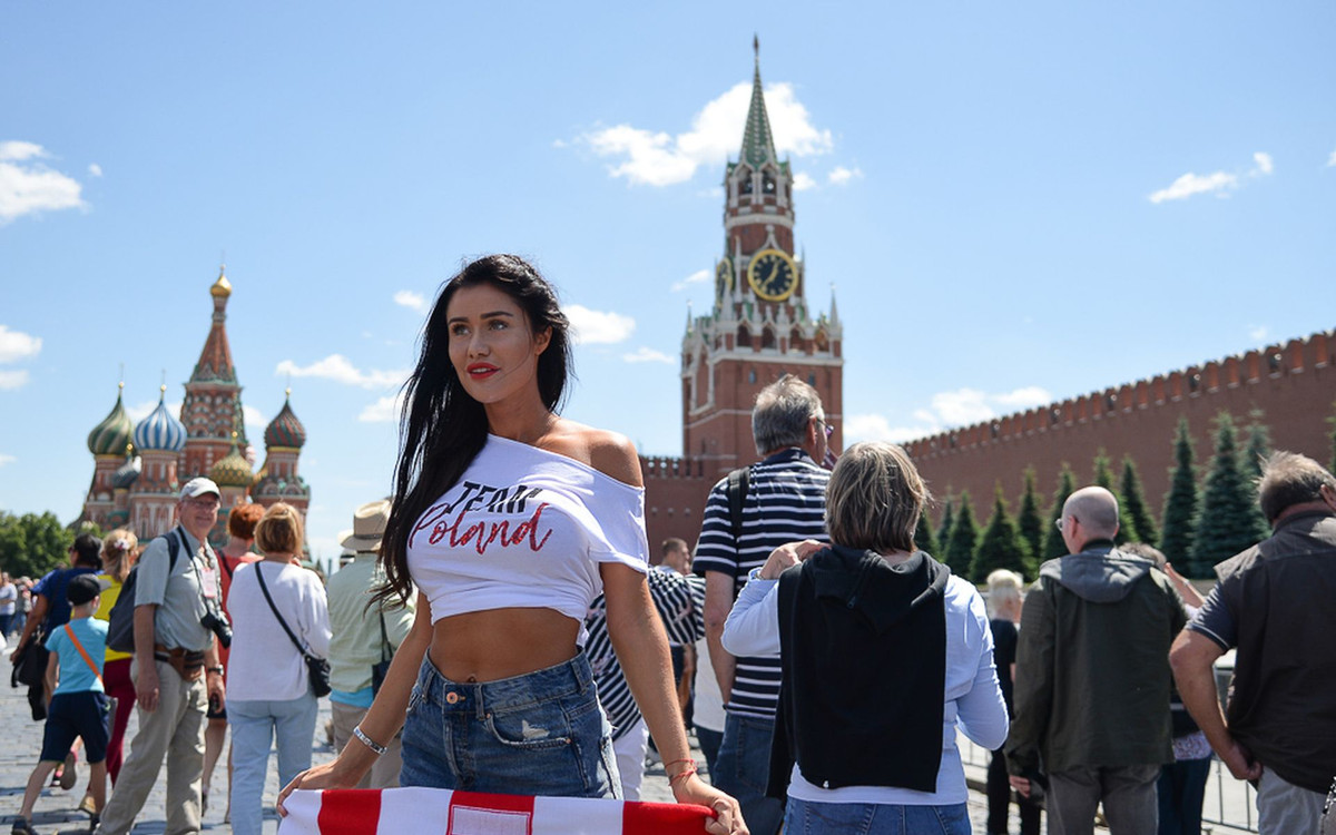 Karolina Emus, Miss Mundialu, kibicuje polskiej drużynie