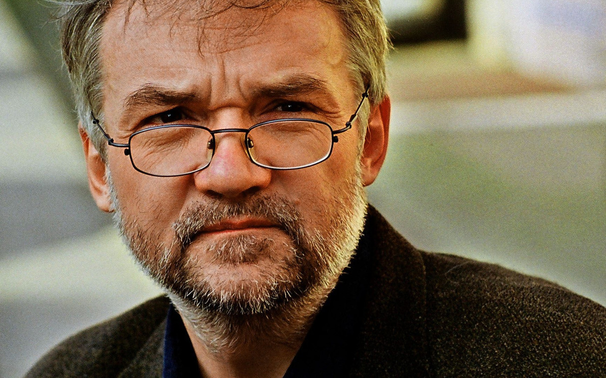 Koronawirus u osób, które brały udział w pogrzebie Jerzego Pilcha