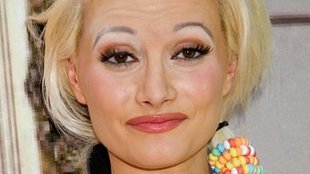 Holly Madison w słabym makijażu (FOTO)